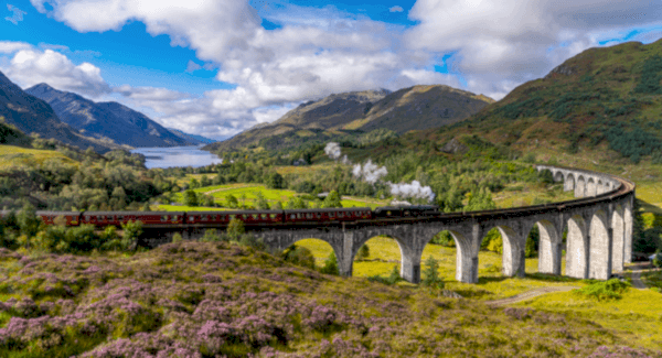 Glenfinnan Railway Viaduct in Scotland Harry Potter 600x325